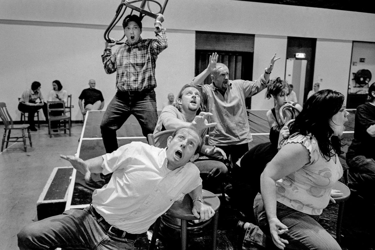GB. WALES. Cardiff. Rehearsal of the Chorus of the Welsh National Opera. 2004.