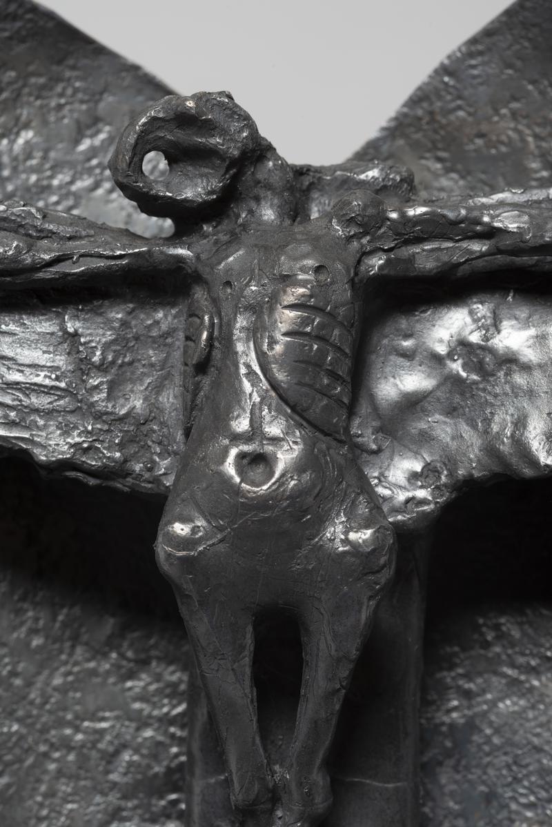 Crucifix figure