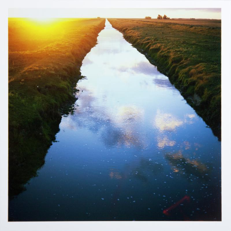 El canal. Provincia de Buenos Aires, Argentina