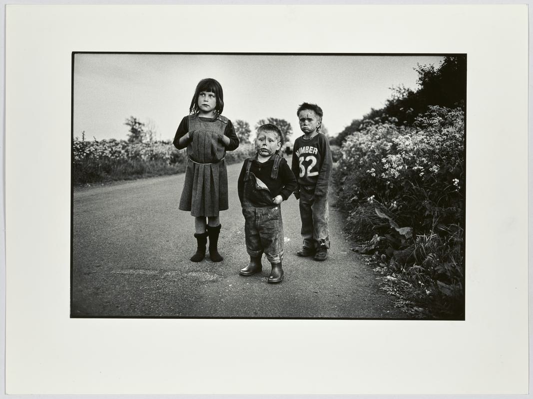 Children travelling with the 'convo', Somerset