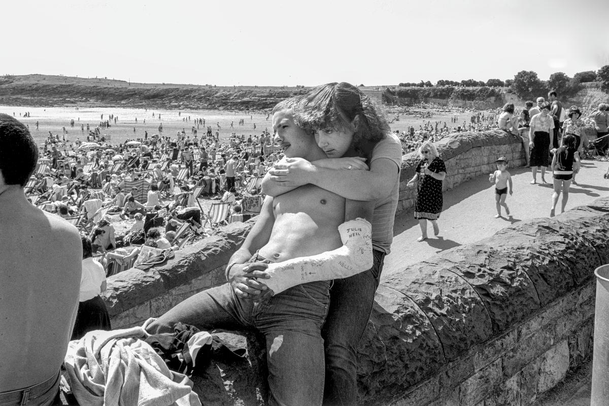 GB. WALES. Barry Island. Julie & Neil. 1981