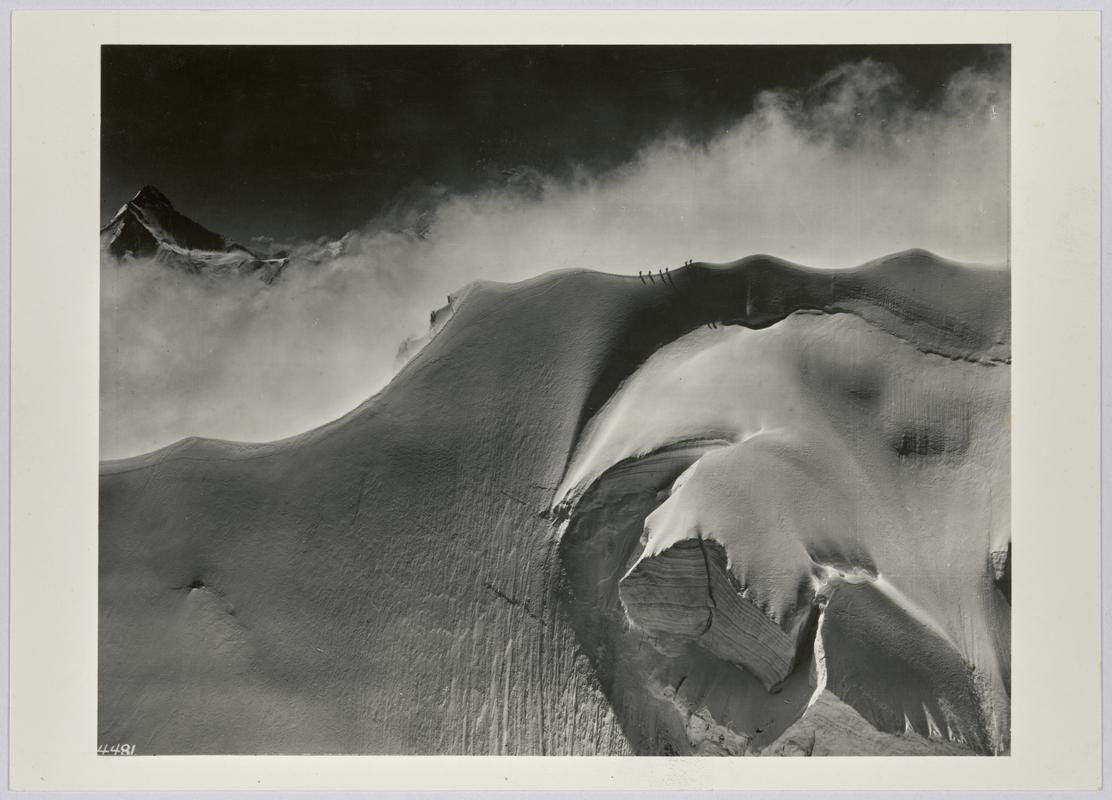 American climbers on the East ridge of the Doldenhorn Birtschhorn in the left distance