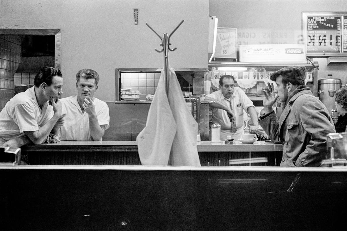 USA. NEW YORK. Street scene. A downtown dinner. 1962.