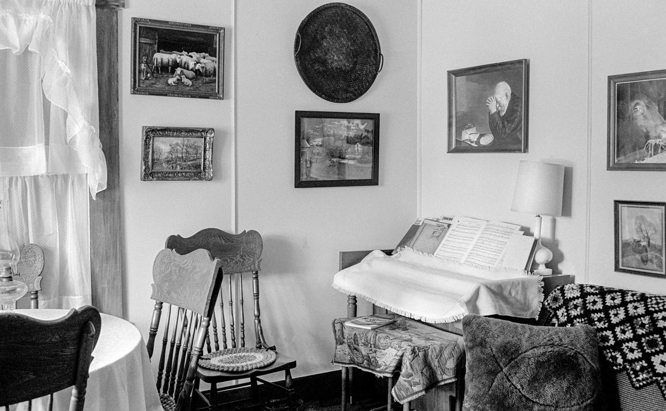 USA. ARIZONA. North Arizona. Cattle Ranch (Fish). House interior. 1980.