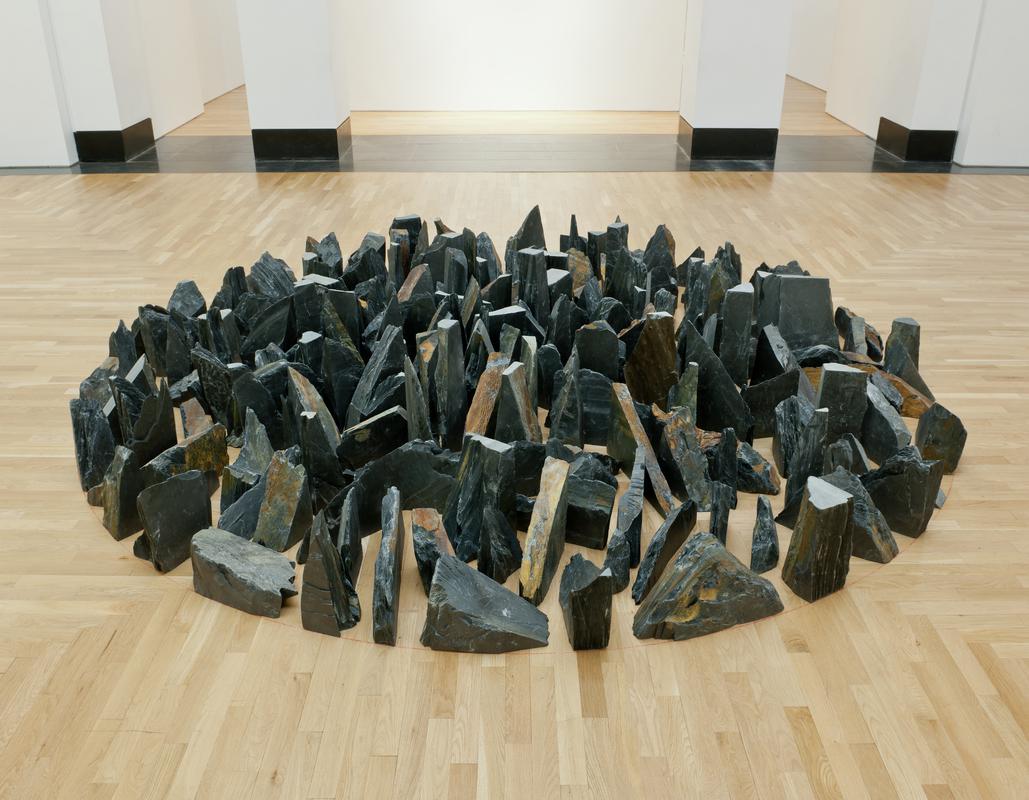 Installation views of Richard Long, Blaenau Ffestiniog Circle, 2011 in g21