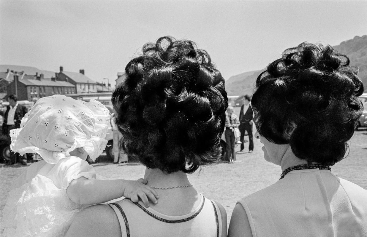 GB. WALES. Treherbert. Hair and hats at the local agriculture show. 1975