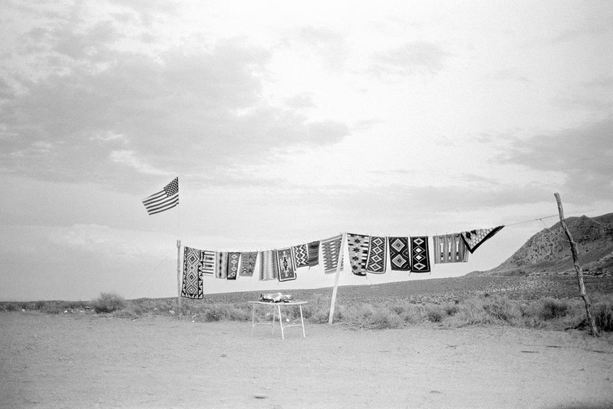 USA. ARIZONA. Painted Desert. Navijo Indian rugs for sale. 1980.