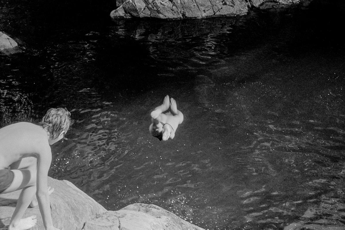 GB. WALES. Betws-y-coed. Diving. 1977.