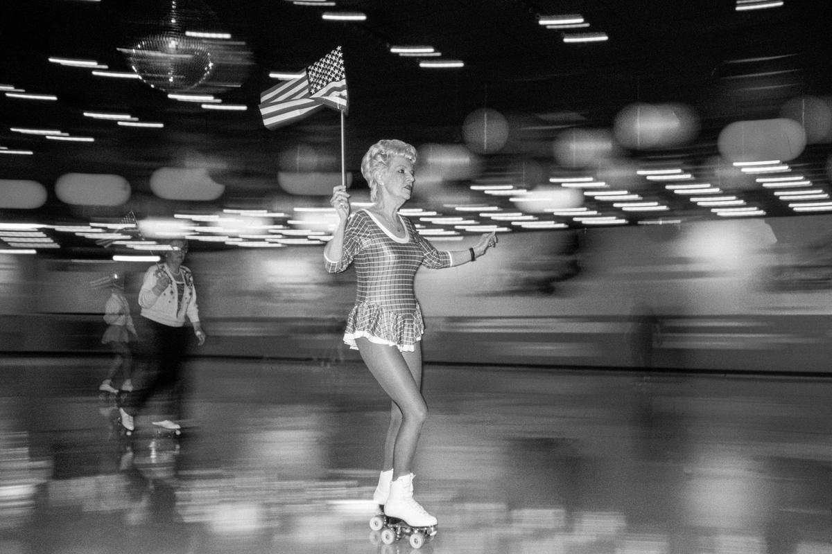 USA. ARIZONA. Phoenix. Over 60s night at the Great Skate rink. 1992.