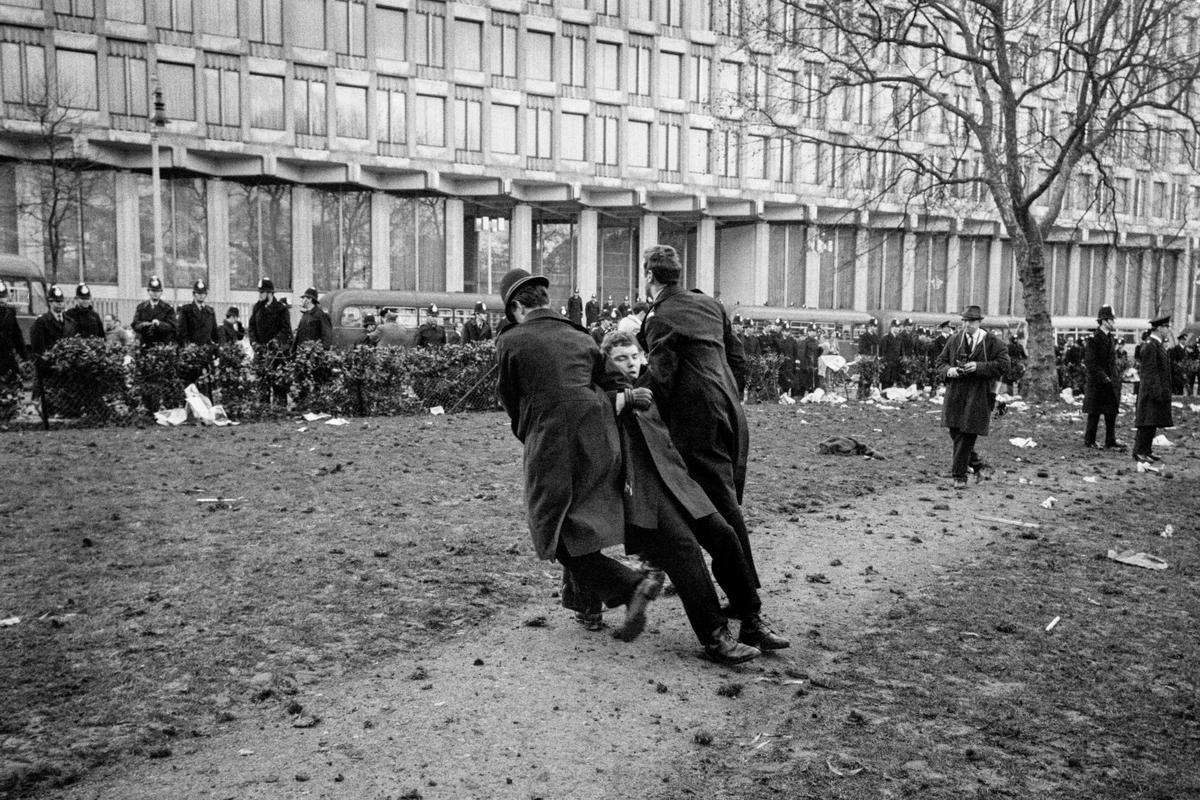 GB. ENGLAND. London. Britains biggest anti-Vietnam war demonstration ended in London with an estimated 300 arrests; 86 people were treated for injuries, and 50, including 25 policemen, one with a serious spine injury, were taken to hospital. The Guardian suggested demonstrators seemed determined to stay until they had provoked a violent response of some sort, and this intention became paramount once they entered Grosvenor Square. 1968.