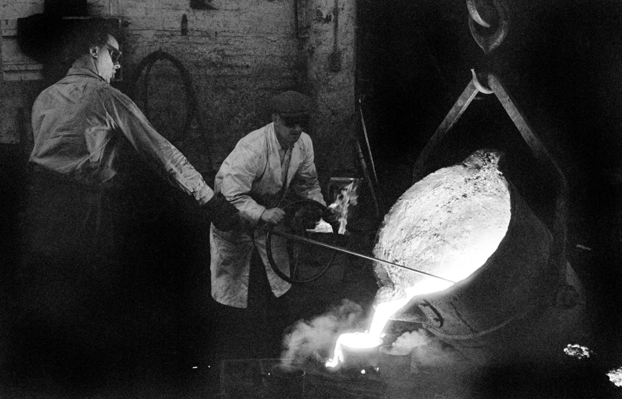 GB. WALES. Neath. Workers in the Metal Box factory. 1967.