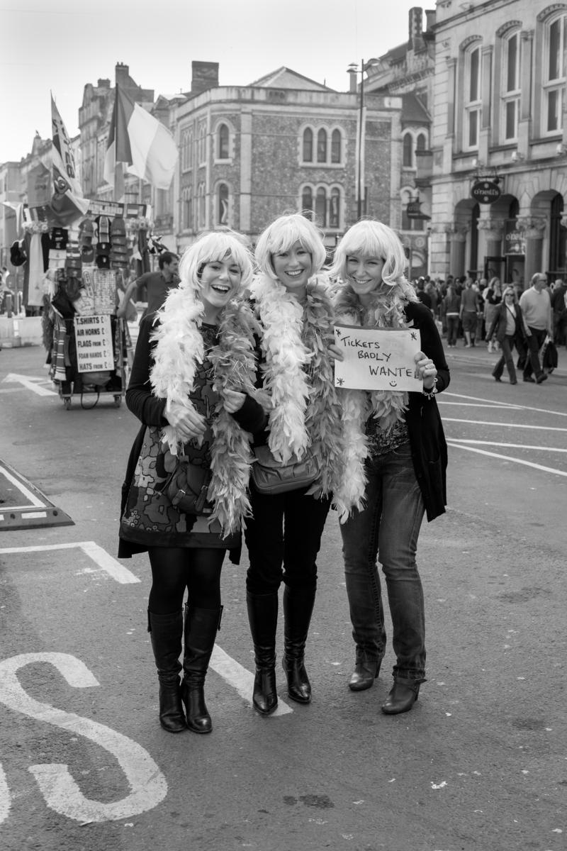 GB. WALES. Cardiff. Crowds before the Wales v Ireland rugby match. 2009